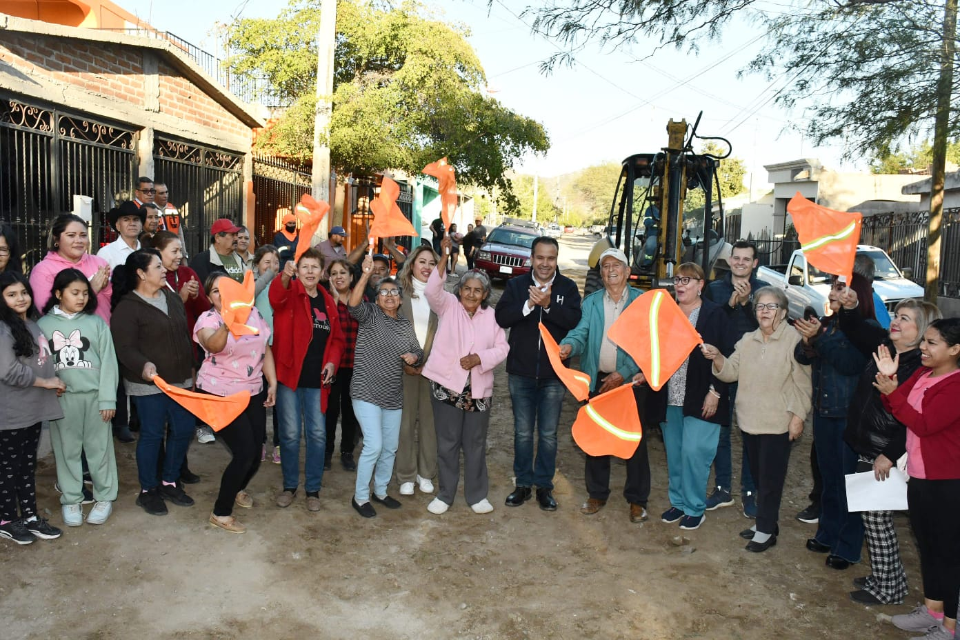 Hermosillo, Sonora; 14 de febrero, 2024.- Inicia Toño Astiazarán pavimentación de la calle Bacanora en colonia Insurgentes