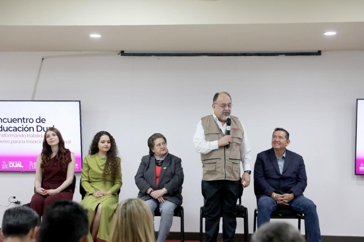 Hermosillo, Sonora; 12 de diciembre de 2025.-Cecyte Sonora realiza el Primer Encuentro de Educaci&oacute;n Dual