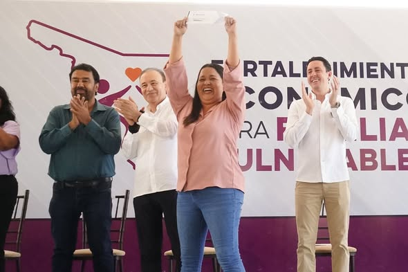 SONORA; 29 DE DICIEMBRE DEL 2025.-El Gobierno de Sonora beneficia a m&aacute;s de 14 mil familias y adultos mayores con programas de apoyo.