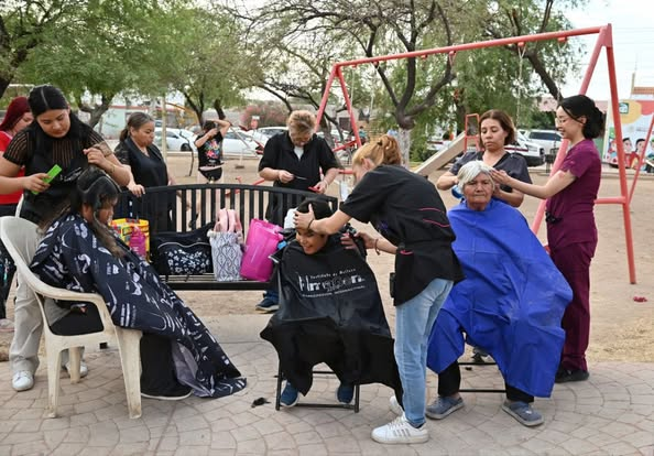  Sonora; 30 de mayo de 2025.-Gobierno de Sonora, con Alfonso Durazo, acerca servicios gratuitos a la colonia Sahuaro final en Hermosillo