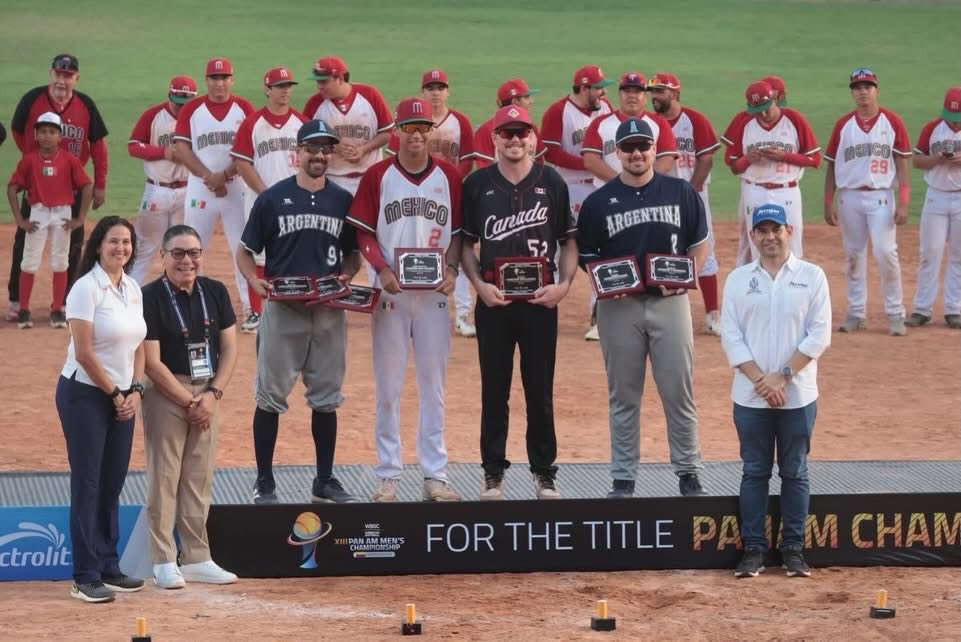 Hermosillo, Sonora, 2 de marzo del 2026.- M&eacute;xico, con el sonorense Carlos Parra como h&eacute;roe, gana el cetro Panamericano de Softbol
