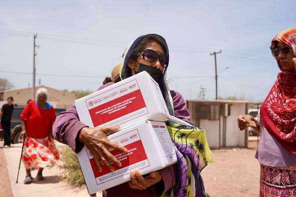 Sonora; 14 de mayo de 2025.-Gobierno del Estado entrega apoyos alimentarios en Punta Chueca
