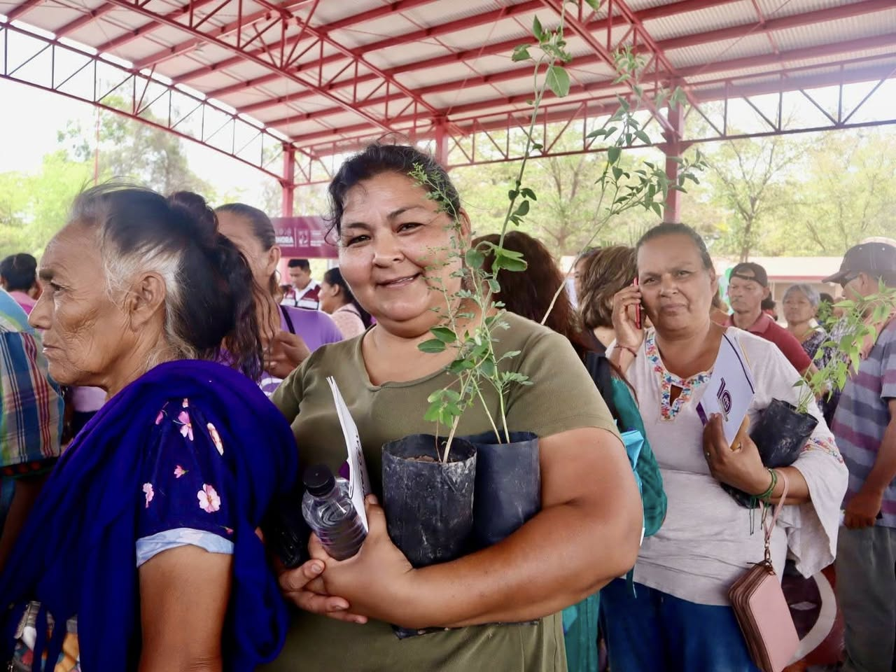 Sonora; 22 de junio del 2025.-El Gobierno de Sonora, con el impulso del gobernador Alfonso Durazo, lleva la Feria de Servicios Sonora Atiende a Huatabampo