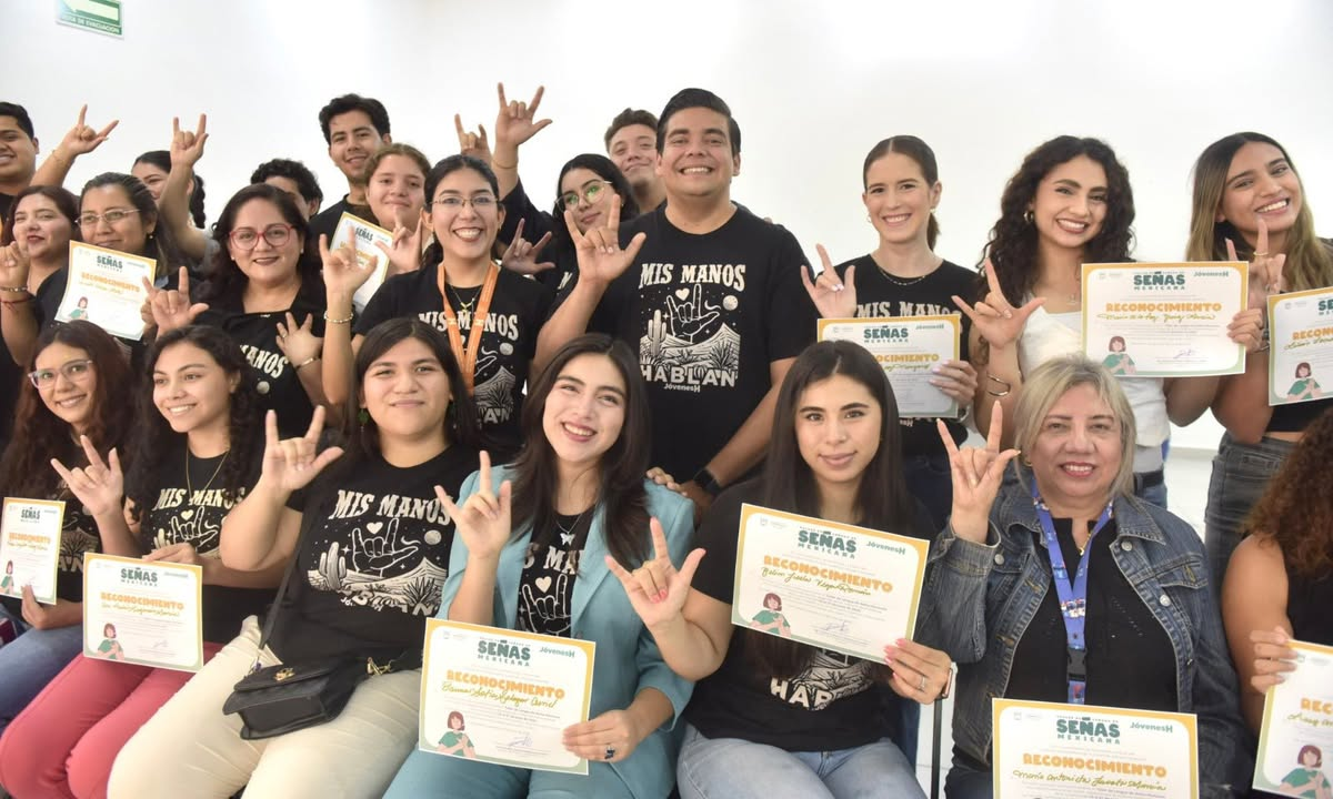 Hermosillo, Sonora; 29 de junio del 2025.-El Gobierno de Hermosillo celebra la graduación de 36 personas en la sexta generación del Taller de Lengua de Señas Mexicana